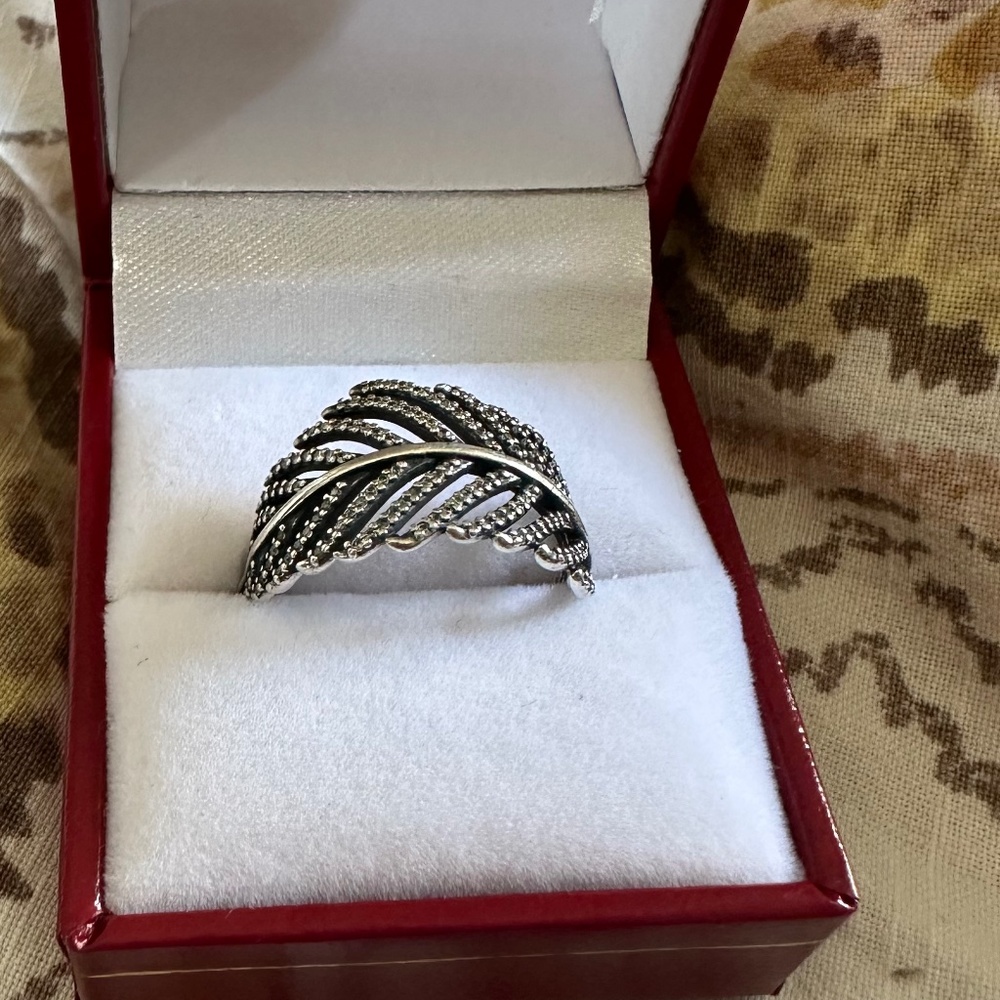Light as a feather Pandora CZ sing in size 58